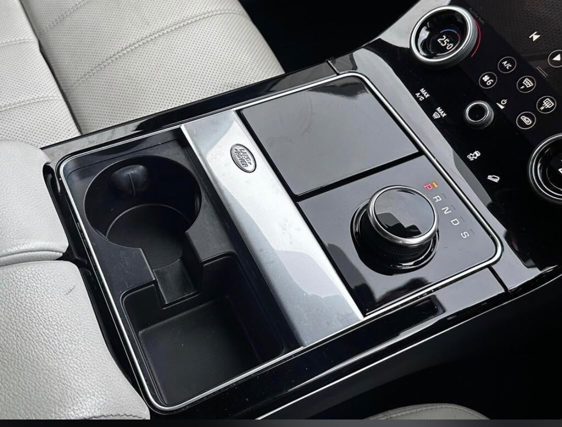 Range Rover, photo 2 of 5